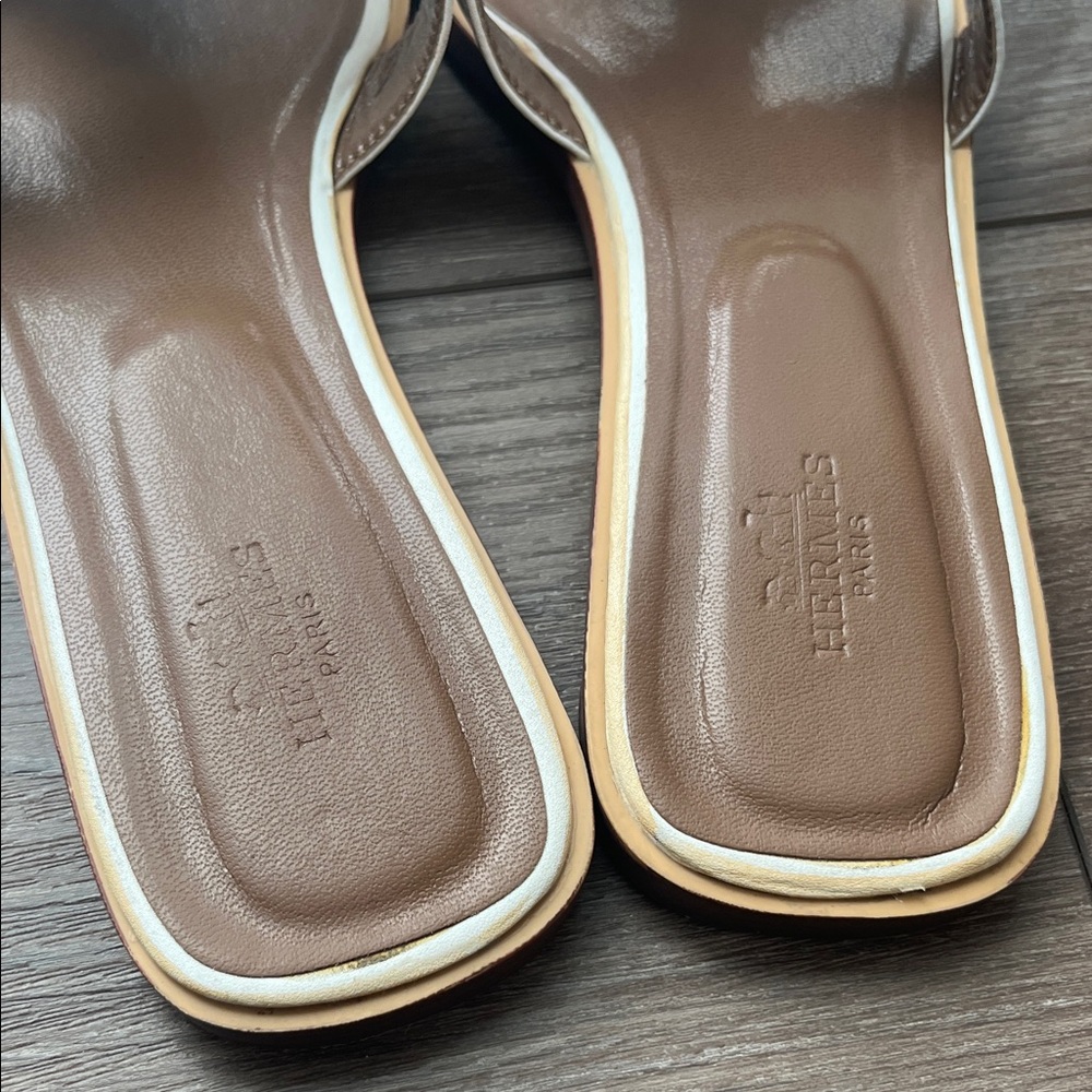 Hermes Oasis Sandals. - Picture 6 of 7